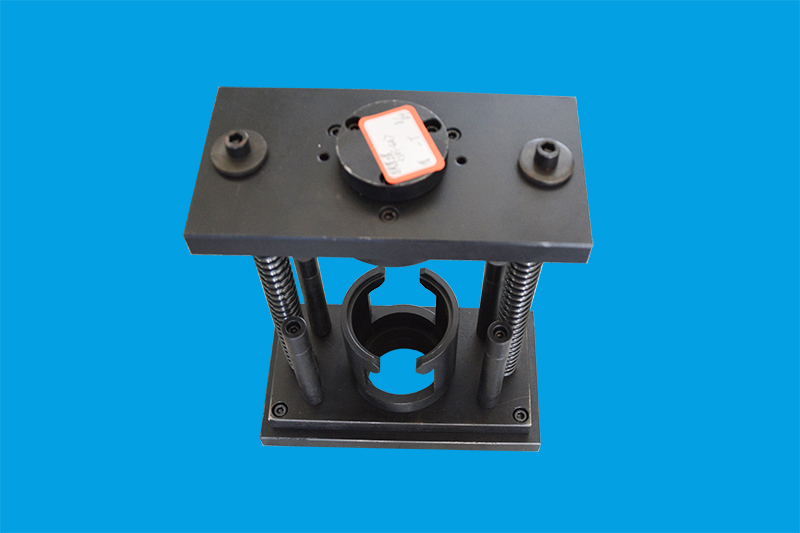 壓風罩鉚壓工裝（支架式）